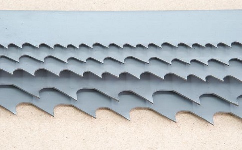江苏带锯床上的钢丝刷，对于带锯条的重要性